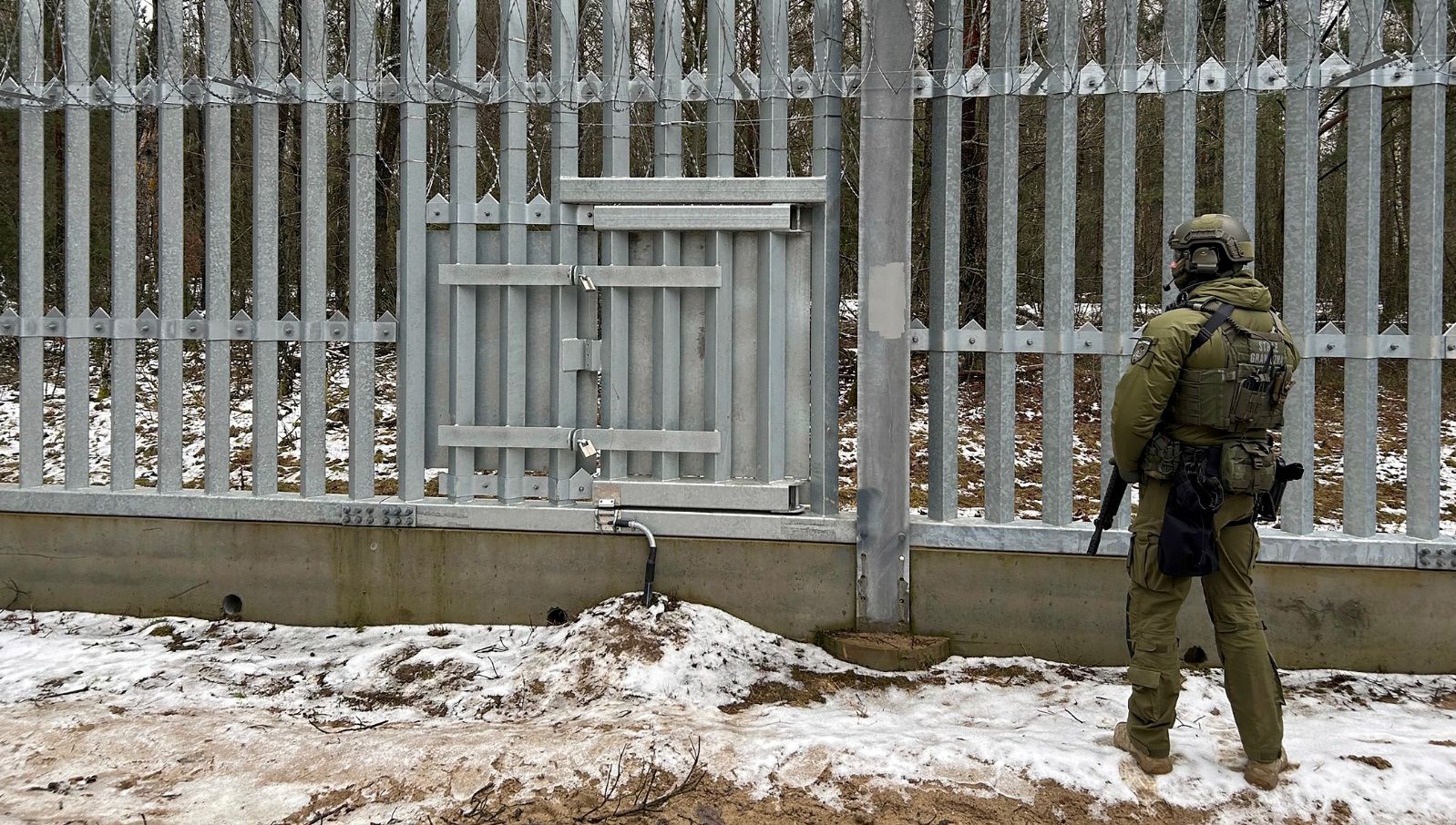 polonyadan belarus ile olan sinir kapilarini kapatma karari 3xjDdFQP