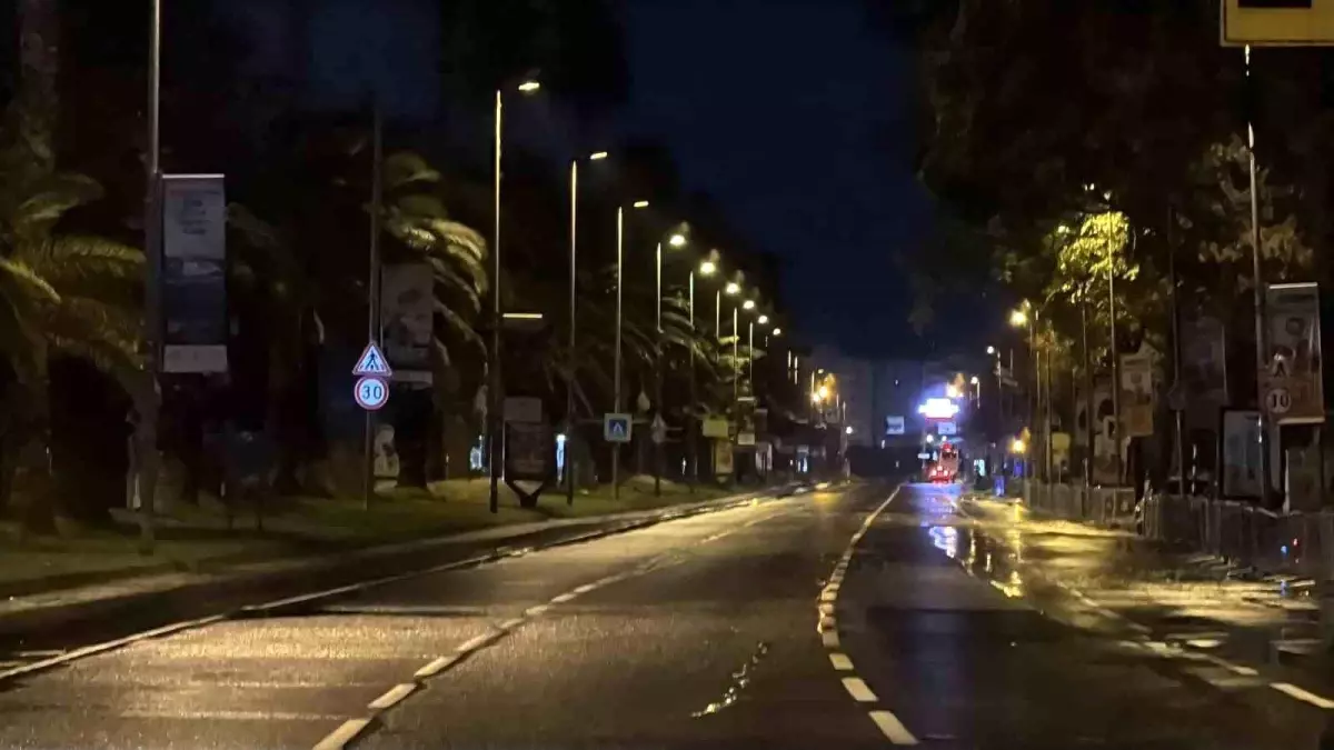 istanbulda cumhuriyet bayrami provalari nedeniyle yollar kapatildi UBhOWt5d.jpg