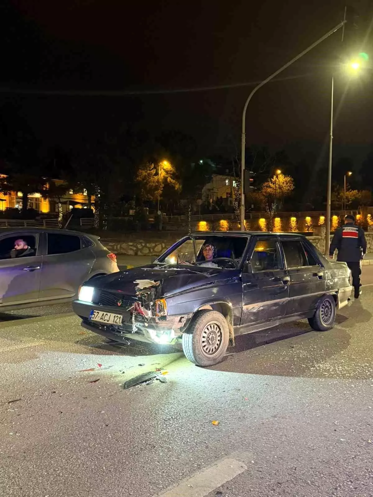 karabukte motosiklet surucusune otomobil carpmasi sonucu yaralanma bMfDgREU