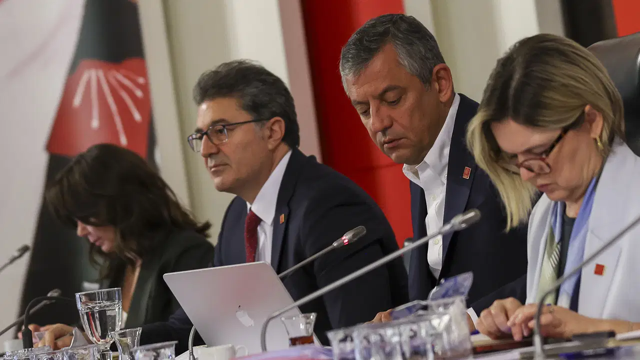 CHP PM Toplantısı: Özgür Özel Liderliğinde Saha Çalışmaları Hız Kazanıyor