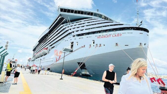 Bodrum Limanı’nda Kruvaziyer Ziyaretiyle Canlanma