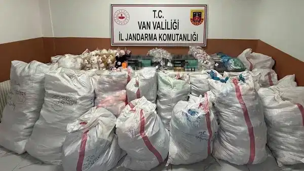 piyasa-degeri-21-milyon-lira-gumruk-kacagi-malzeme-ele-gecirildi-1tYMIlWV